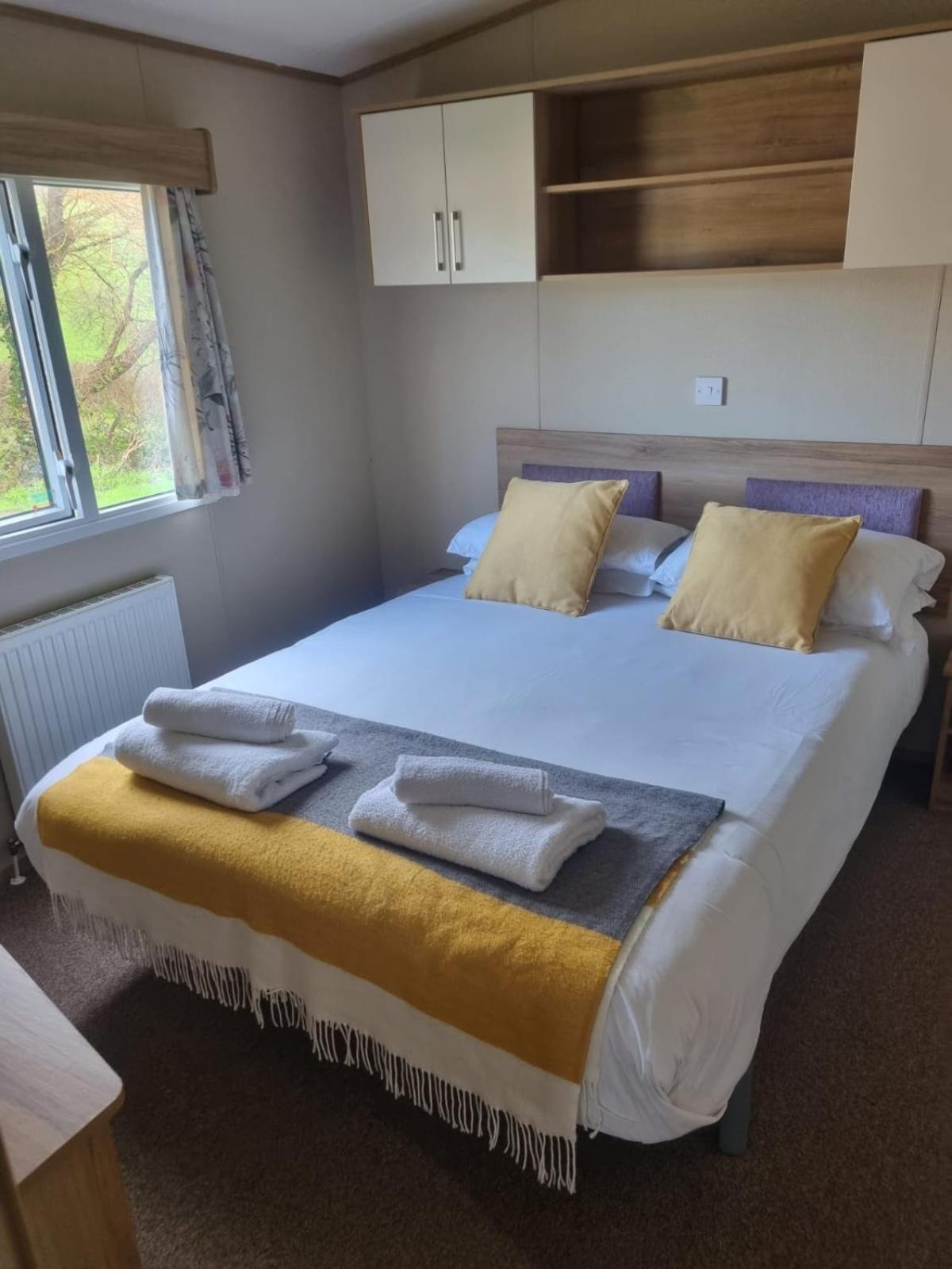 Newquay Bay Porth Caravan - 6 Berth Exterior photo
